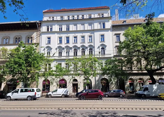 Jozsef * Budapesta